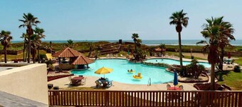 Shared Heated Pool, Boardwalk to Beach