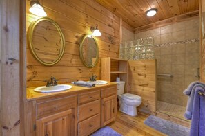 Cabin | Bathroom - Fox Hollow (Blue Ridge)
