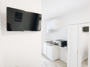 Interior - Small Flat  - Close to Convention (Paris)
