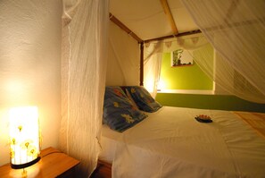 Bungalow romántico (1) | Ropa de cama de alta calidad y decoración individual