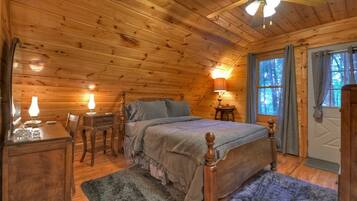 Cabin | 2 bedrooms, desk, free WiFi