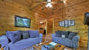 Cabin | Living room | Flat-screen TV, fireplace, DVD player - Grey Wolf Lodge (Morganton)