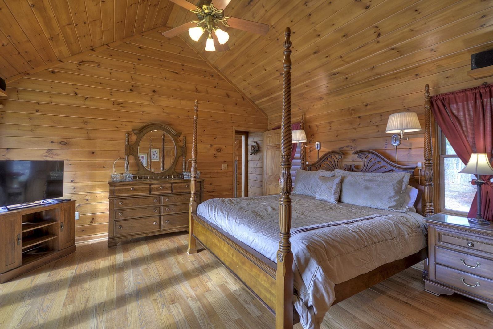 2 bedrooms, desk, free WiFi