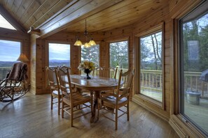 Kühlschrank, Mikrowelle, Herdplatte, Geschirrspüler