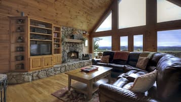 Flat-screen TV, fireplace, DVD player