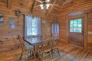 Cabin | Private kitchen | Fridge, microwave, stovetop, dishwasher - Bird Song (Morganton)
