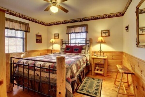 Room - Bear Creek Lodge (Morganton)
