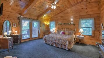 Cabin | 3 bedrooms, desk, free WiFi