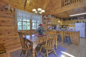 Cabin | Private kitchen