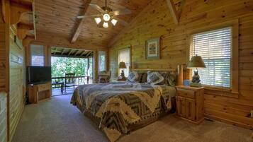 Cabin | 3 bedrooms, desk, free WiFi