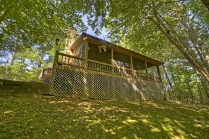 Cabin | Exterior - Toby's Place (Morganton)