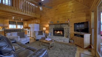 Cabin | Living room | Flat-screen TV, fireplace, DVD player