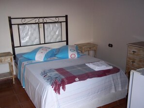 واي فاي مجانًا وملاءات أسرّة