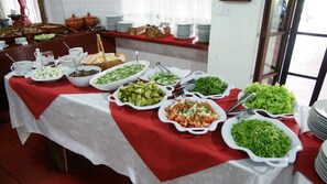 Free daily buffet breakfast