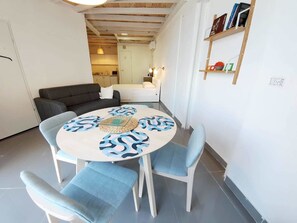 Studiosvit Deluxe | Matservice på rummet