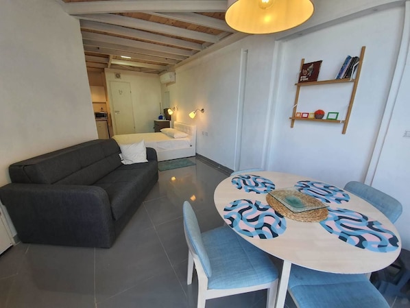 Suite Studio Deluxe | Restauration dans la chambre