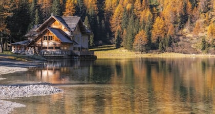 Rifugio Lago Nambino