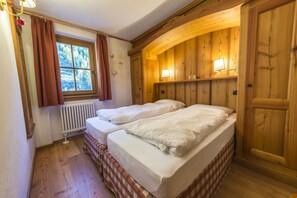 Familienzimmer, Verbindungszimmer