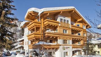 Bagian depan properti