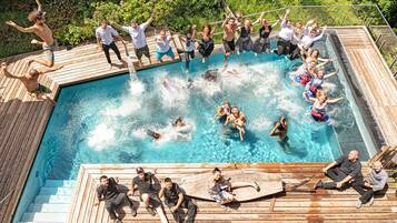 Indoor pool, outdoor pool