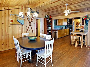 Fridge, microwave, stovetop, dishwasher - Salt Pines Cottage on 9th Street (Port Aransas)