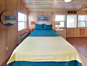 3 bedrooms, free WiFi - Salt Pines Cottage on 9th Street (Port Aransas)
