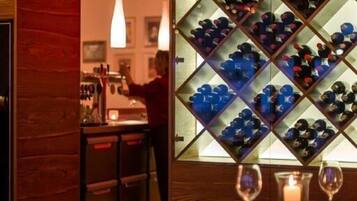 Bar (in der Unterkunft)