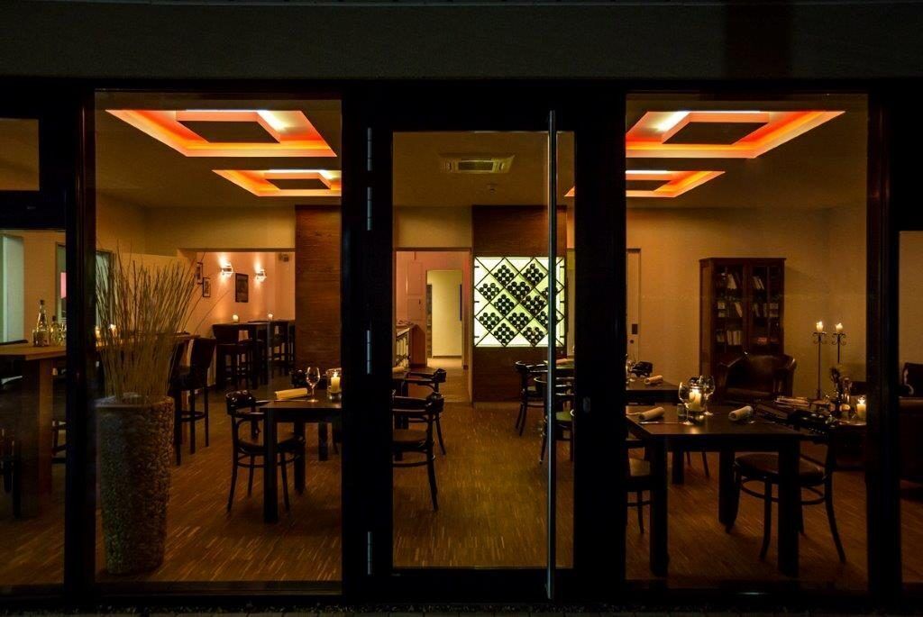 مطعم