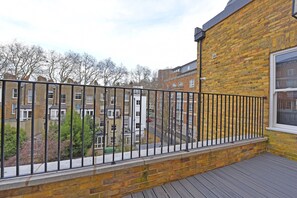 Vauxhall Bridge Balcony Apartment | テラス / パティオ