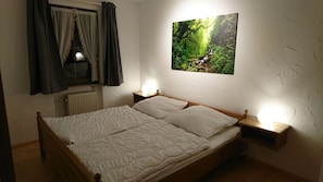 1 chambre, literie de qualité, couette en duvet, décor unique