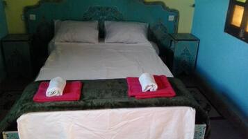 غرفة مزدوجة | واي فاي مجانًا وملاءات أسرّة