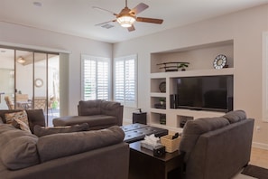 Flat-screen TV - 4BR Mesa Home (Mesa)