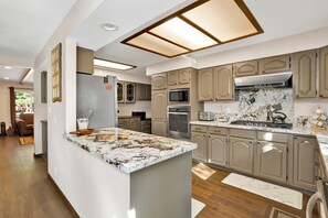 House, Multiple Beds, Hot Tub, Mountain View (1729) | Private kitchen | Coffee/tea maker