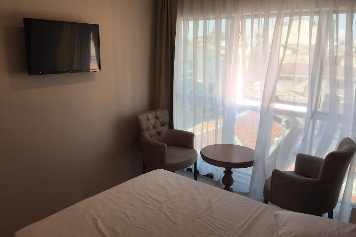 Elegance Suite | Minibar, soundproofing, free WiFi
