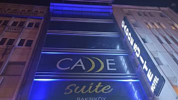 Fachada del alojamiento - Noche