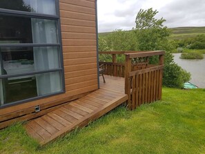 Double Room, Private Bathroom, Lake View | Terrace/patio - Guesthouse Hagi 1 (Husavik)