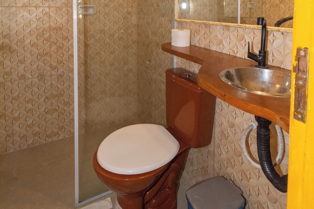 Quadrupla Presidenziale (Amarelo) | 1 camera, minibar, Wi-Fi gratuito, lenzuola