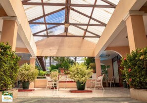 Área de parrillas y picnic