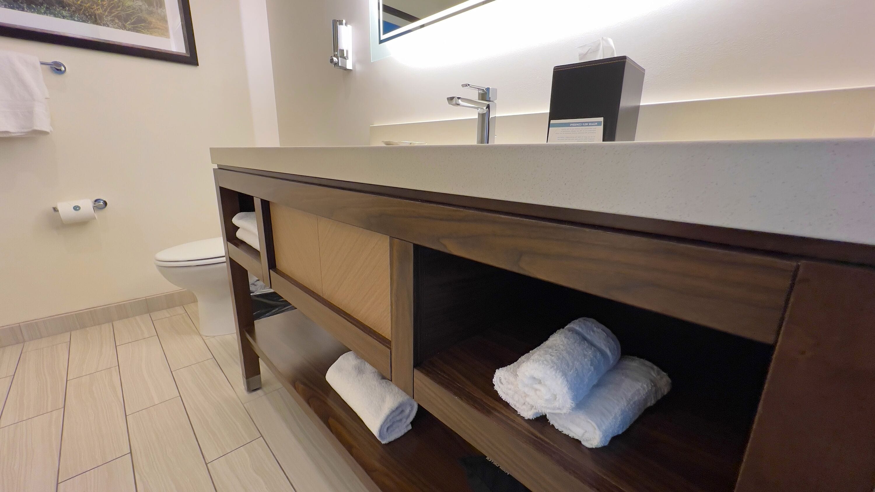 hydromassage showerhead, free toiletries, hair dryer, towels