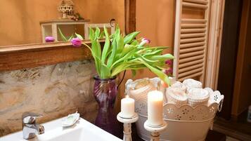 Suite | Lavabo en el baño