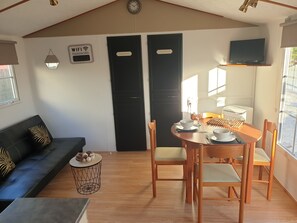 Bungalow Deluxe, 3 chambres | Coin séjour
