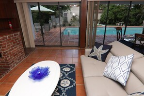 Traditional Cottage | Living area | 42-inch Smart TV with premium TV channels, TV, first-run films - La Finca Miami by SoFla Vacations (Miami)
