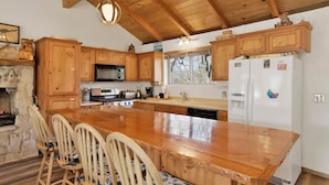 House, Multiple Beds, Patio, Mountain View (1772) | Private kitchen - Scenic Retreat #1772 (Big Bear City)