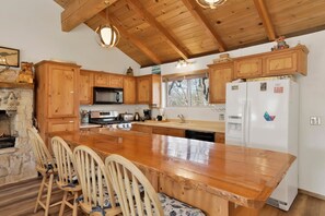 Hus - flere senge - terrasse - bjergudsigt (1772) | Privat køkken | Kaffe-/temaskine