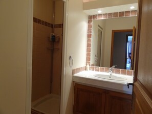 Hair dryer, towels, toilet paper