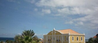 Modern T1 with Sea-Mountain View