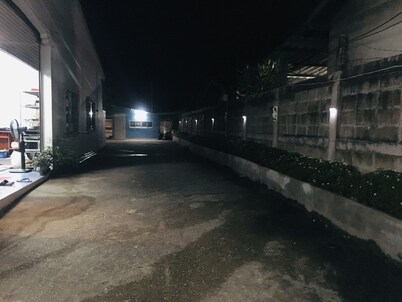 Baan Pak Pond Tanom is the nice accommodation in Chom Tong city with facilities 