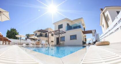 Villa Alexandra (Private pool, 50 meters from beach, Near Nissi Beach)