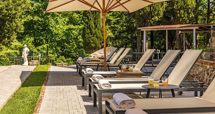 EXKLUSIVE TOSKANISCHE VILLA MIT SWIMMINGPOOL UND PRIVATER KIRCHE