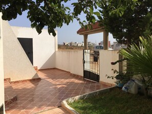 Property grounds - Naima Apartment NEW near beach in small village (Moulay Bouselham)
